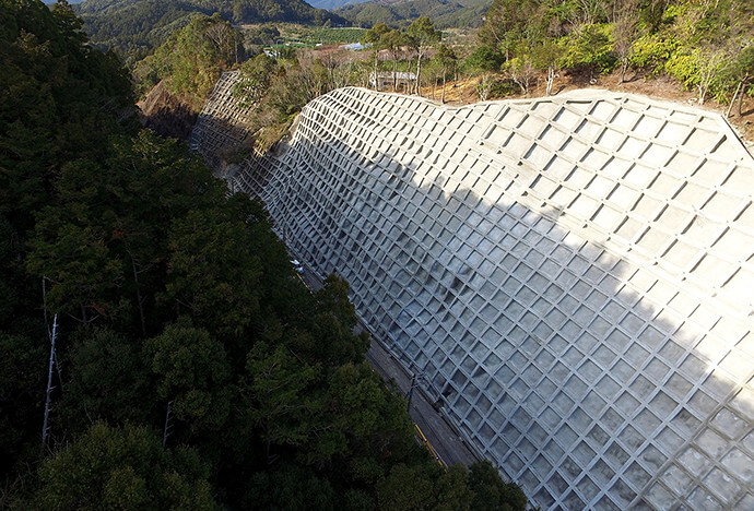 最新ICTで土木建設業界をリードする